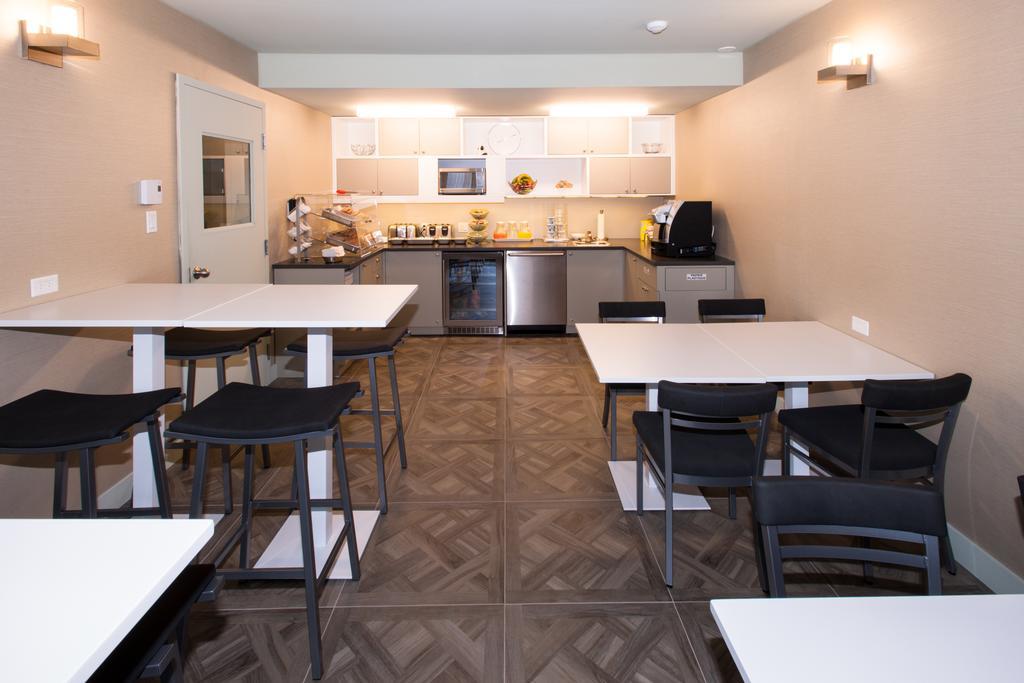 Le Chabrol Hotel & Suites Montreal Room photo