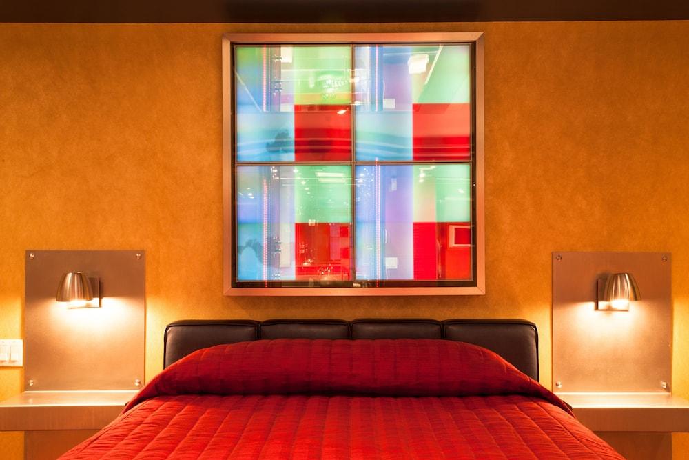 Le Chabrol Hotel & Suites Montreal Exterior photo
