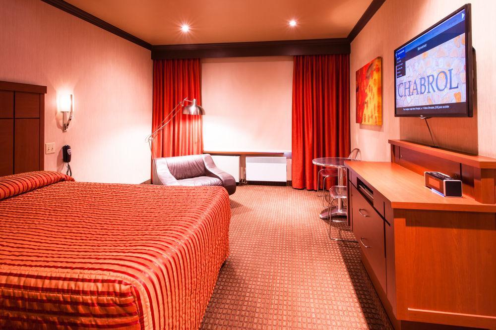 Le Chabrol Hotel & Suites Montreal Exterior photo