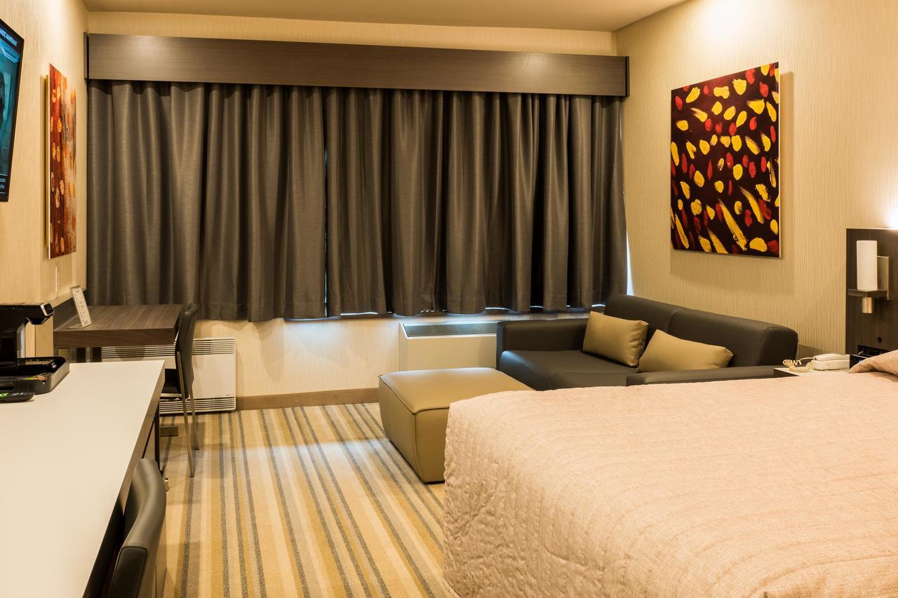 Le Chabrol Hotel & Suites Montreal Exterior photo